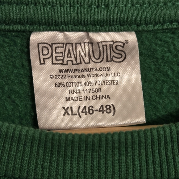 Peanuts Green Snoopy Holiday Sweatshirt Size XL - Picture 2 of 5